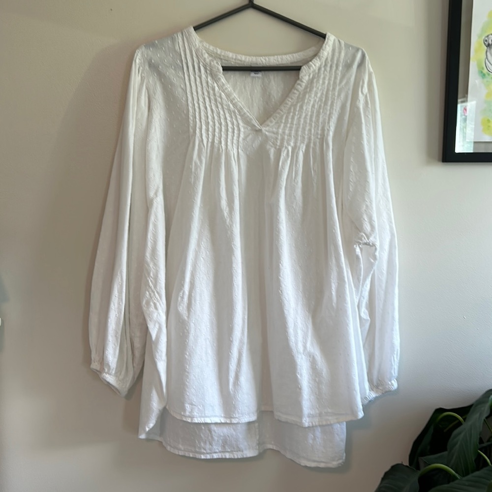 This is so you!  A white eyelet blouse from Old Navy!